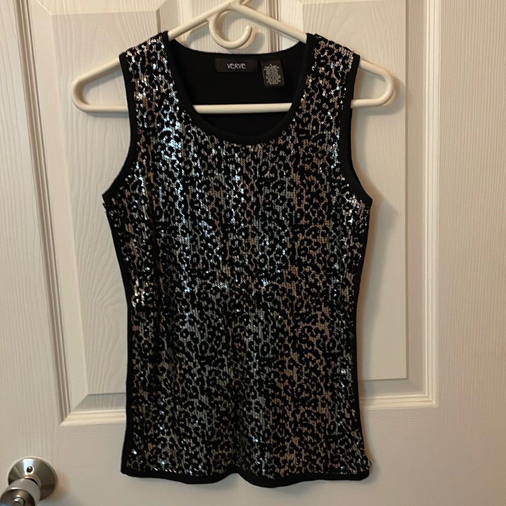 Verve black and silver leopard print sequin sleeveless sweater. Size S.